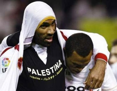 Frederic Kanoute & Palestina Shirt